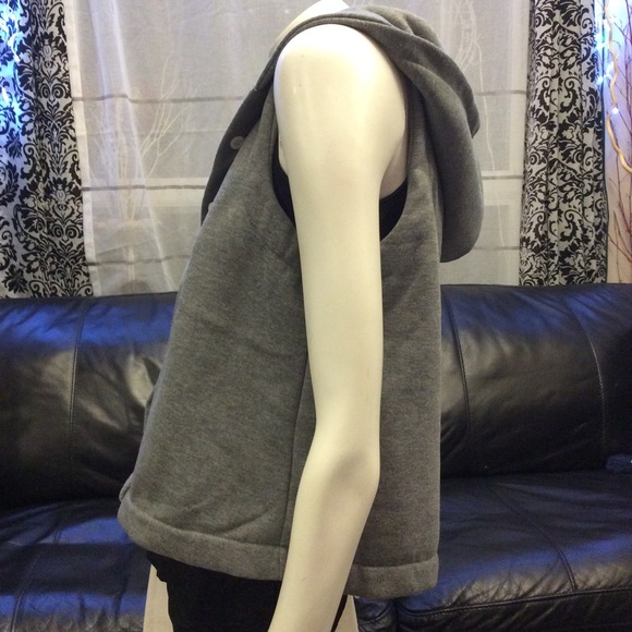 NWOT Zaful grey button down hooded vest - Picture 6 of 8